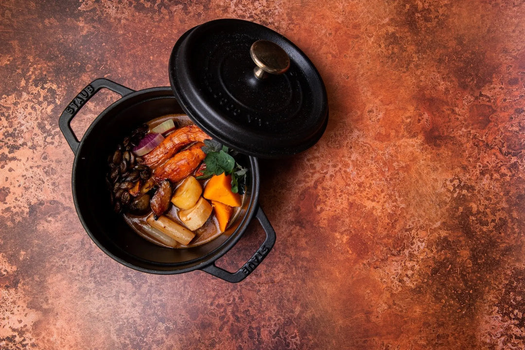Warm and nutritious soup, ideal for winter.