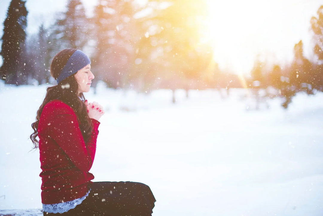 Meditation for managing stress in winter.